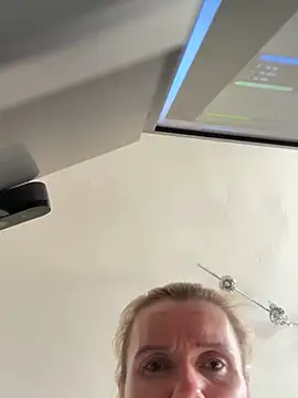 Snapshot of DirtyMargaret chatting on March 21, 11:04 am DirtyMargaret online show from March 21, 11:04 am