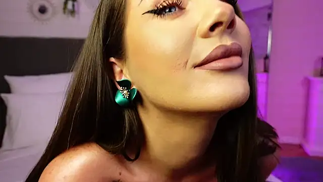 LinaReese online show from February 11, 5:23 am