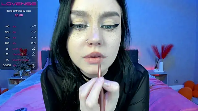 SophiaRyder online show from December 21, 9:15 pm