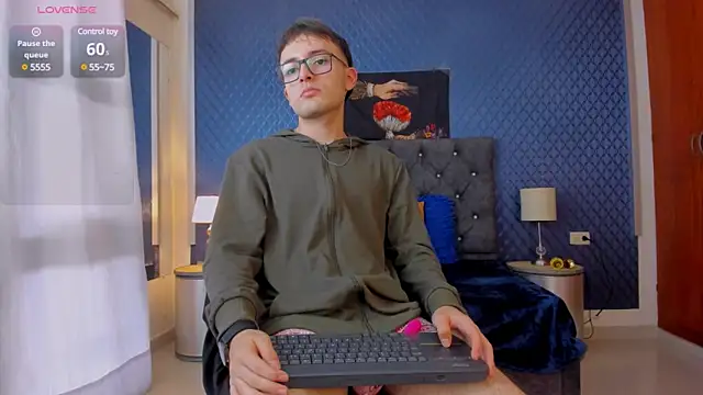 Snapshot of bower_and_colucci chatting on December 5, 5:17 pm bower and colucci online show from December 5, 5:17 pm