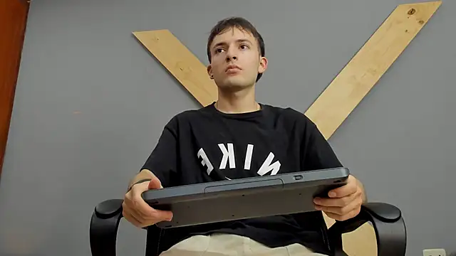 Snapshot of bower_and_colucci chatting on December 15, 2:48 pm bower and colucci online show from December 15, 2:48 pm