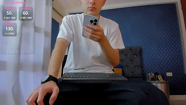 Snapshot of bower_and_colucci chatting on January 11, 1:32 pm bower and colucci online show from January 11, 1:32 pm