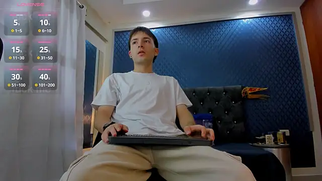 Snapshot of bower_and_colucci chatting on January 27, 1:41 pm bower and colucci online show from January 27, 1:41 pm