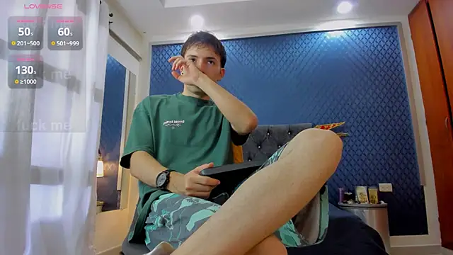 Snapshot of bower_and_colucci chatting on January 29, 2:21 pm bower and colucci online show from January 29, 2:21 pm