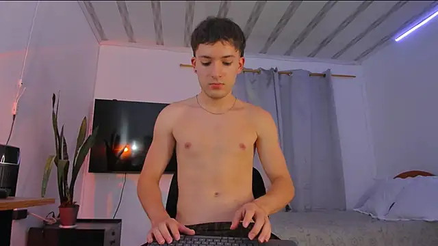 Snapshot of bower_and_colucci chatting on September 14, 11:48 pm bower and colucci online show from September 14, 11:48 pm