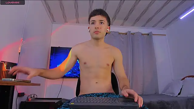 bower and colucci online show from November 3, 1:19 am