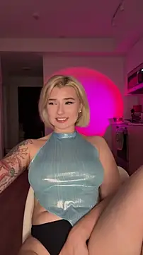 Snapshot of Anour_amour chatting on August 9, 8:58 pm Anour amour online show from August 9, 8:58 pm