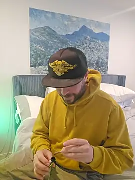 Snapshot of JeepinAround chatting on February 4, 7:31 pm JeepinAround online show from February 4, 7:31 pm