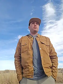 Snapshot of JeepinAround chatting on February 9, 8:24 pm JeepinAround online show from February 9, 8:24 pm