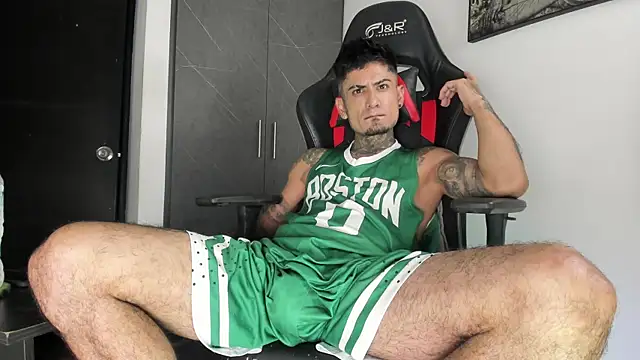 Snapshot of sergiio_mesa27 chatting on April 14, 3:23 am sergiio mesa27 online show from April 14, 3:23 am