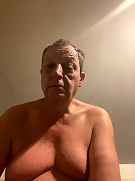 chubbybear2cum online show from October 6, 7:06 am