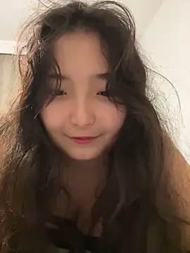 Snapshot of cutie_mio chatting on December 19, 5:18 pm cutie mio online show from December 19, 5:18 pm