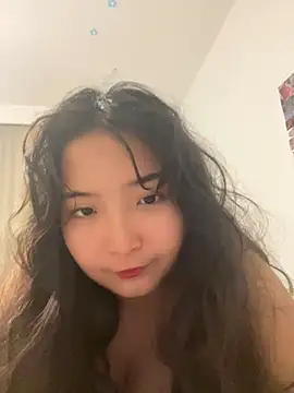 Snapshot of cutie_mio chatting on December 21, 7:06 pm cutie mio online show from December 21, 7:06 pm