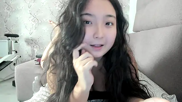 Snapshot of cutie_mio chatting on September 12, 8:58 am cutie mio online show from September 12, 8:58 am