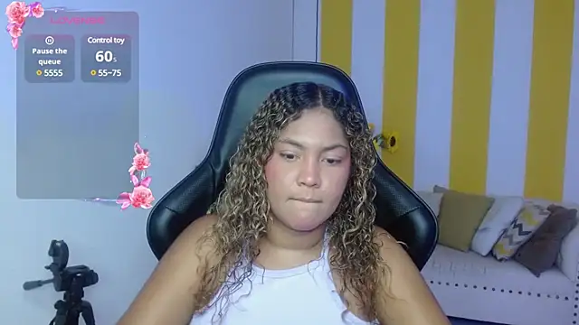 Cristal War online show from February 1, 11:37 pm