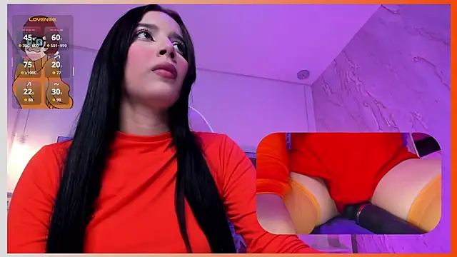 SweetieCloe  online show from May 17, 8:49 pm