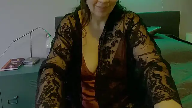 Ella Next Door online show from January 5, 1:47 pm