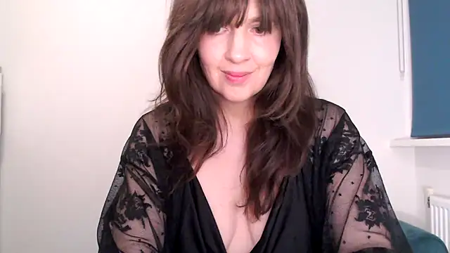 Ella Next Door online show from March 22, 9:18 pm