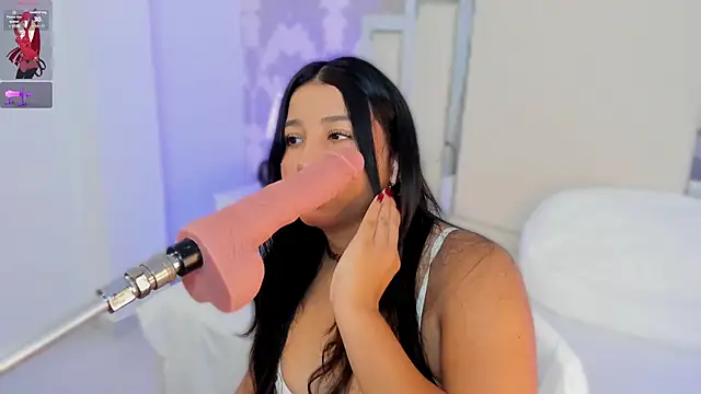 Snapshot of Miliaangeles chatting on February 17, 8:55 am Miliaangeles online show from February 17, 8:55 am