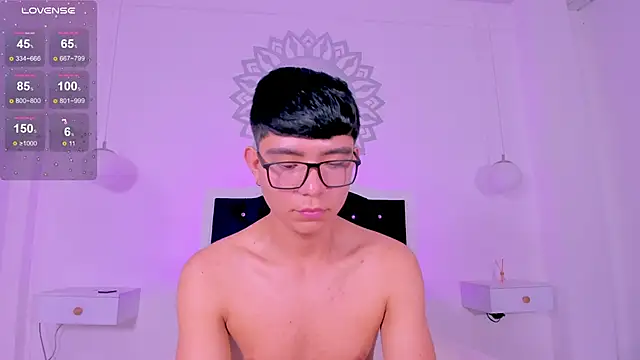 CodyTwink online show from December 14, 11:42 pm