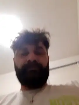 Snapshot of valz86 chatting on February 10, 5:06 pm valz86 online show from February 10, 5:06 pm