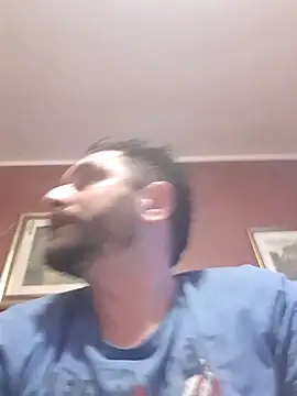 Snapshot of valz86 chatting on February 16, 10:00 am valz86 online show from February 16, 10:00 am