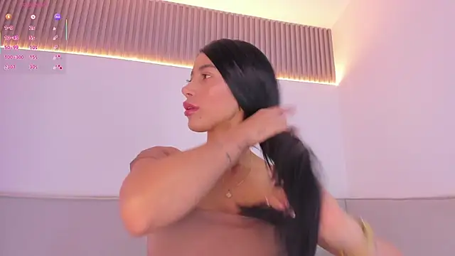 Snapshot of jasminehill_ chatting on December 16, 12:32 pm jasminehill online show from December 16, 12:32 pm