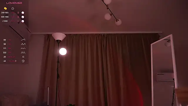 Snapshot of AnuricBriny chatting on January 25, 2:15 am AnuricBriny online show from January 25, 2:15 am