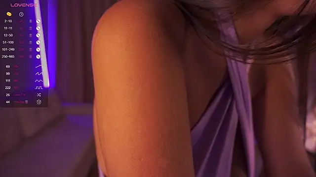 Snapshot of AnuricBriny chatting on September 11, 9:37 pm AnuricBriny online show from September 11, 9:37 pm