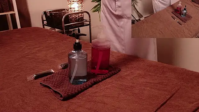 Snapshot of ManaMi-maru chatting on October 12, 12:37 pm ManaMi-maru online show from October 12, 12:37 pm