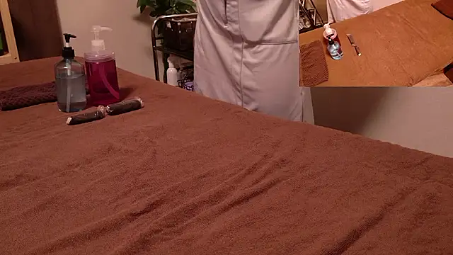 Snapshot of ManaMi-maru chatting on October 21, 11:44 am ManaMi-maru online show from October 21, 11:44 am