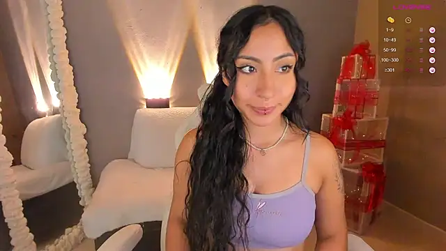 Snapshot of amber_curly chatting on January 13, 5:44 pm amber curly online show from January 13, 5:44 pm