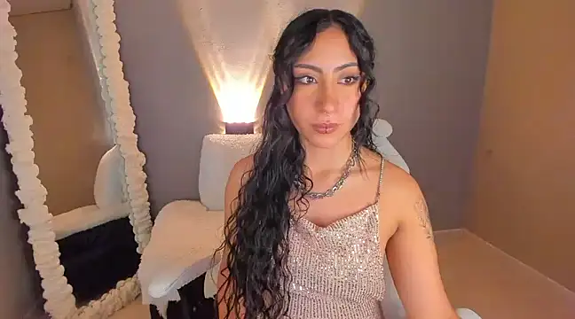 Snapshot of amber_curly chatting on January 23, 2:07 pm amber curly online show from January 23, 2:07 pm
