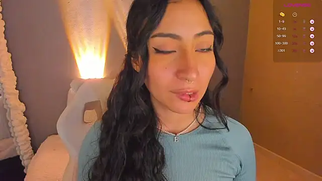 Snapshot of amber_curly chatting on January 31, 7:18 pm amber curly online show from January 31, 7:18 pm