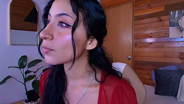 amber curly online show from April 29, 9:32 pm