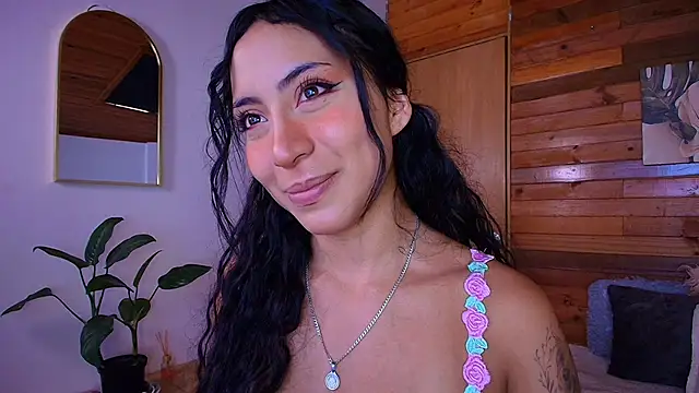 amber curly online show from May 9, 5:07 pm