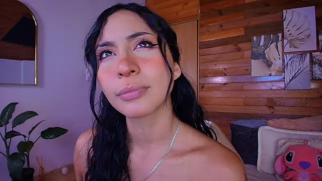 amber curly online show from May 13, 8:06 pm