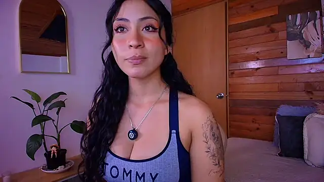 amber curly online show from June 20, 6:22 pm