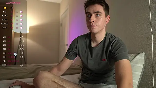 TaisonBrownX online show from October 1, 7:20 pm