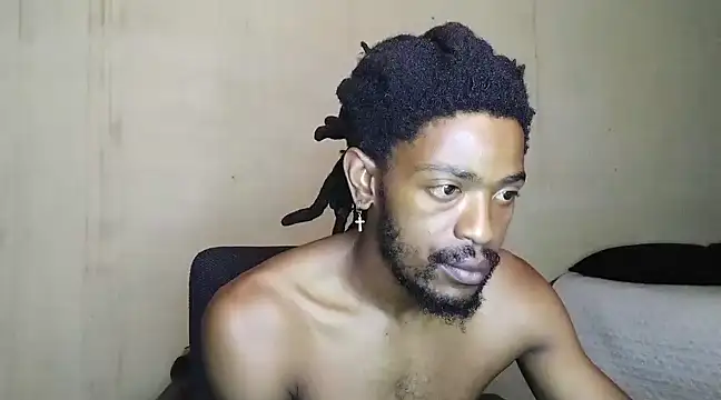 Snapshot of gldnmvsk_XO chatting on February 27, 11:20 am gldnmvsk XO online show from February 27, 11:20 am