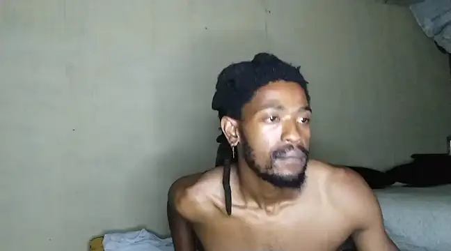 Snapshot of gldnmvsk_XO chatting on February 27, 9:36 pm gldnmvsk XO online show from February 27, 9:36 pm