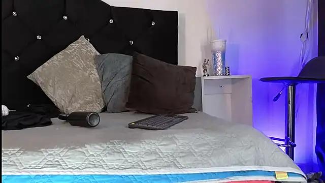 john cartter1 online show from October 15, 11:16 pm