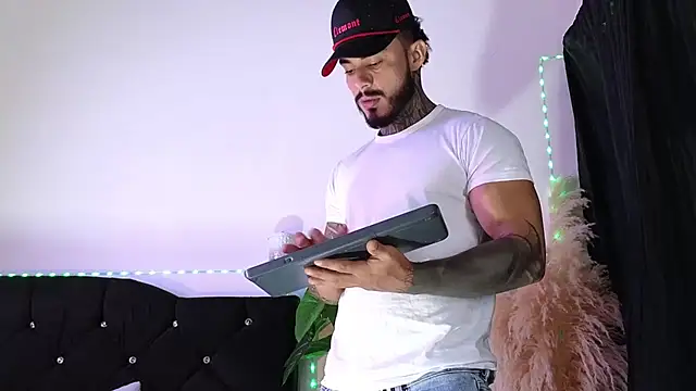 john cartter1 online show from February 5, 12:21 pm