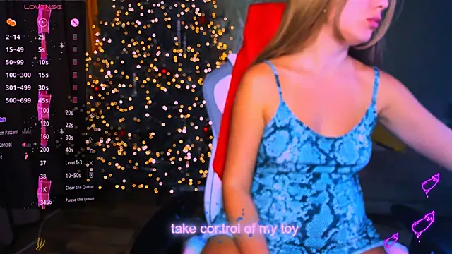 ReggieMeow online show from December 27, 11:28 am