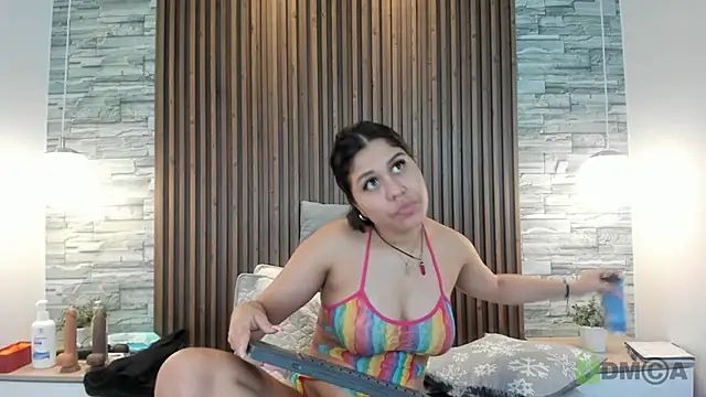 alannavidal online show from January 29, 6:43 am