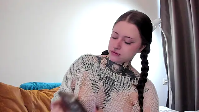 vergillhell online show from October 7, 5:48 am