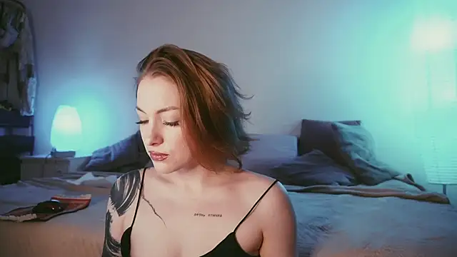 Snapshot of kris69kiss chatting on October 20, 2:06 pm kris69kiss online show from October 20, 2:06 pm