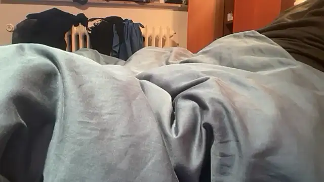 Snapshot of Geilerjung69 chatting on February 14, 7:27 am Geilerjung69 online show from February 14, 7:27 am