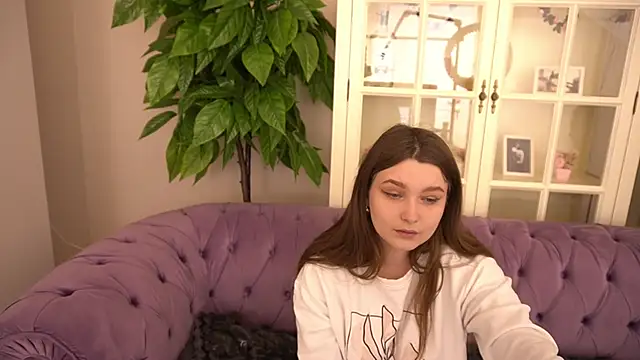 MagicPeachh  online show from May 19, 12:22 pm