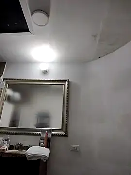 Ramona Flower online show from December 9, 11:15 am